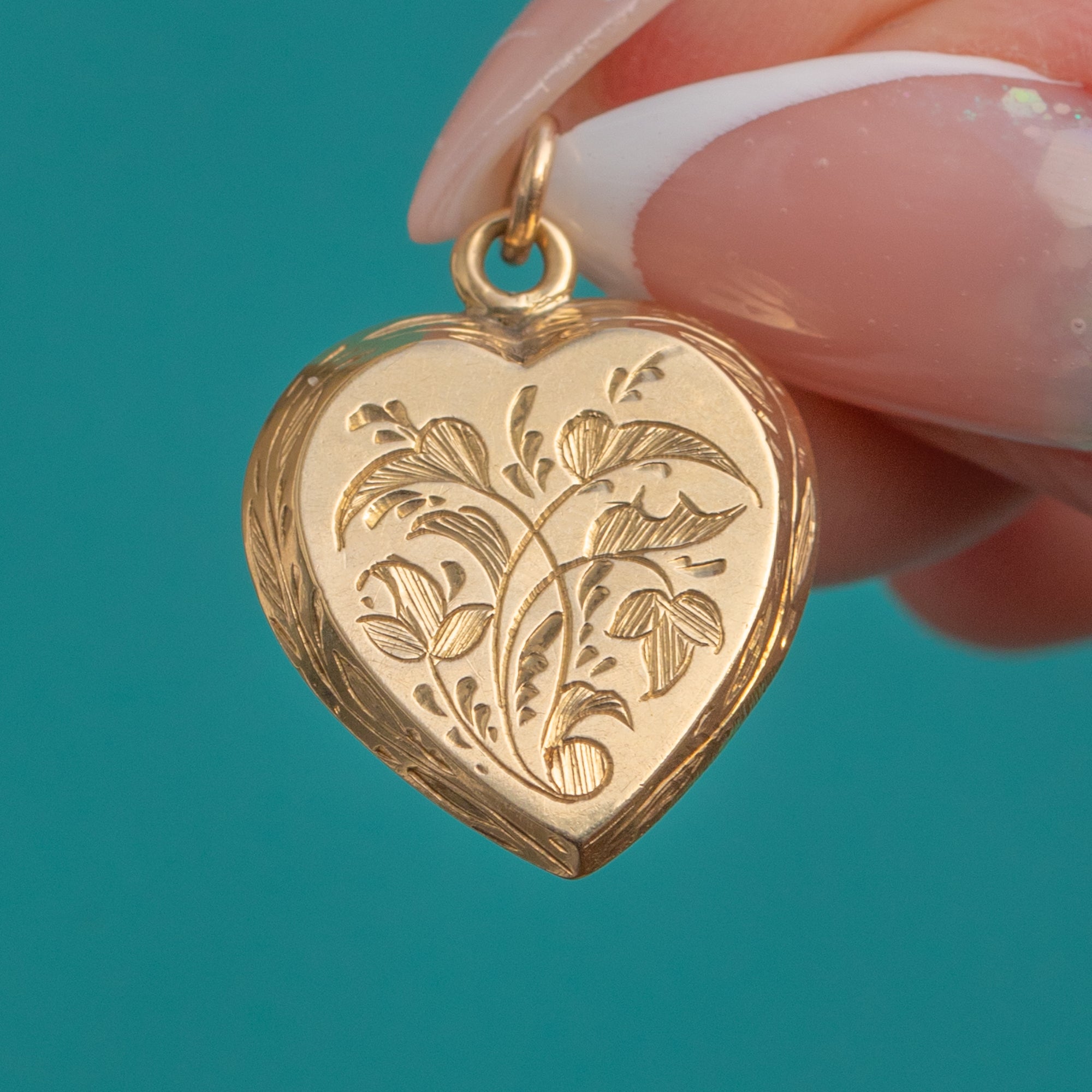 Heart Memory Locket Georgian 15ct Gold Engraved Heart Memorial Locket